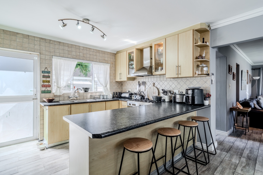 3 Bedroom Property for Sale in Silverglade Western Cape